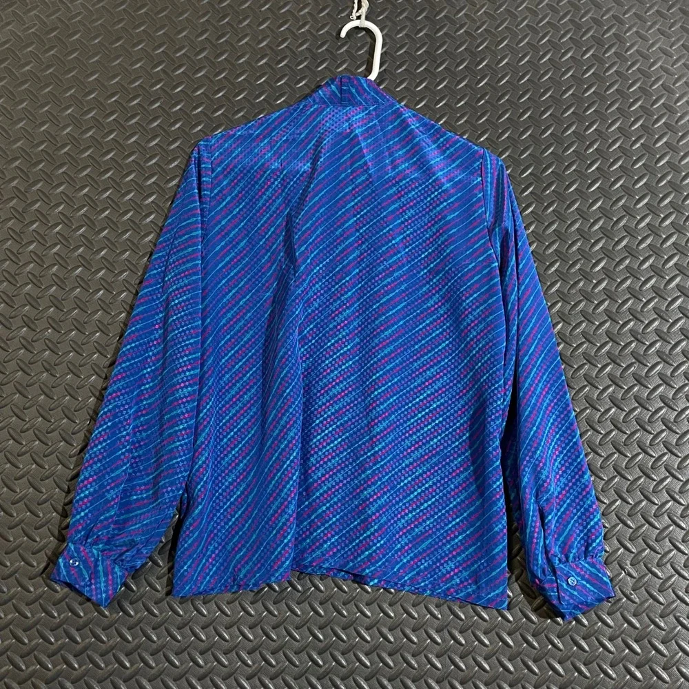 Pendleton Miss Sophisticates Blue Red Hidden Button Up Blouse Women's Size‎ 12